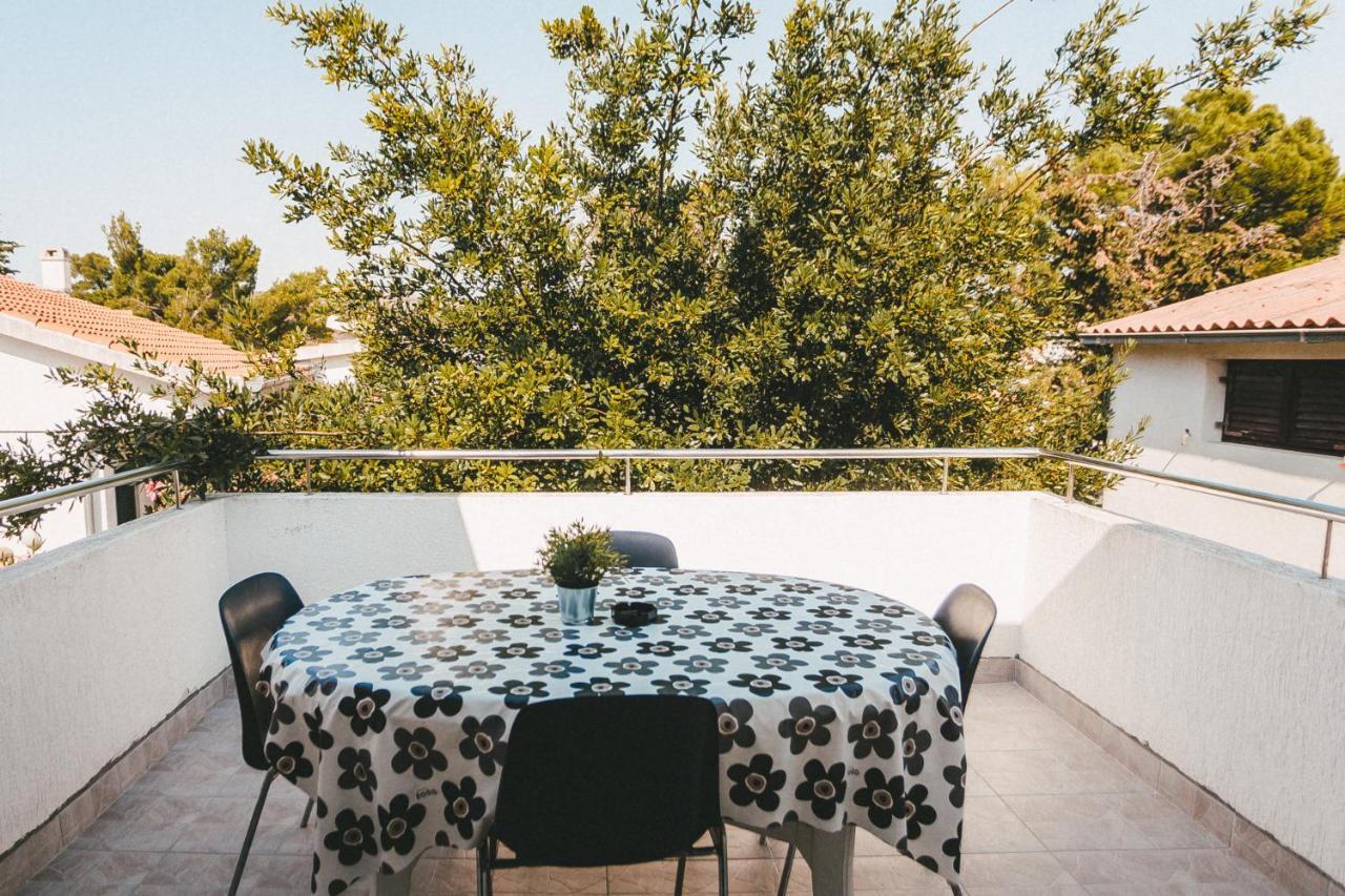 Apartmani Males Рогозниця Екстер'єр фото